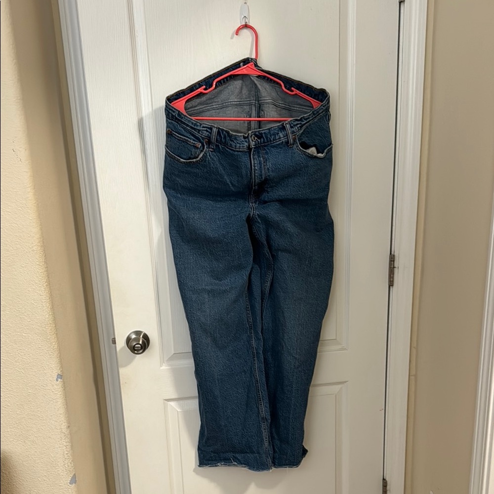 Abercrombie High Rise 90s Relaxed Jean